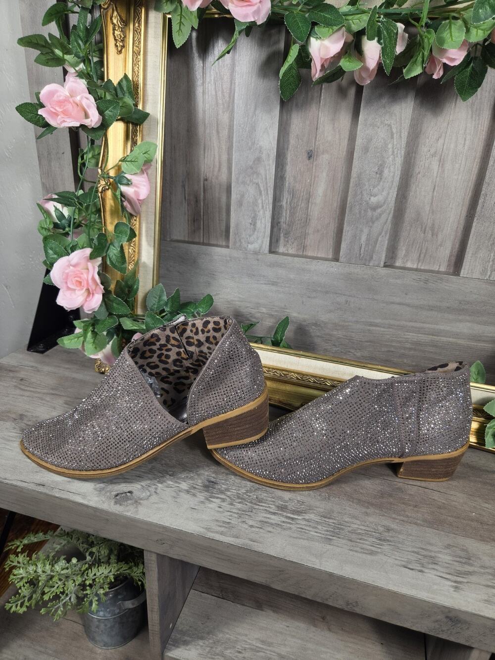 Very G Taupe Rhinestone Western Ankle Booties Women's Size 10 Leopard Lining